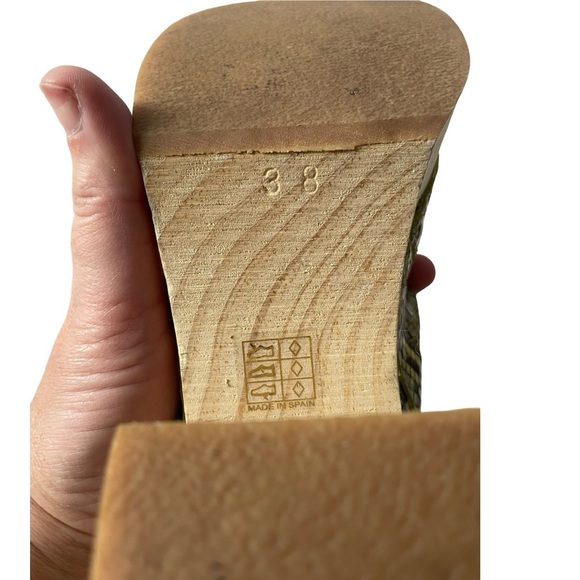 Free People Belem’s Clogs 
Size 7.5 - 8 / 38 - Picture 7 of 8